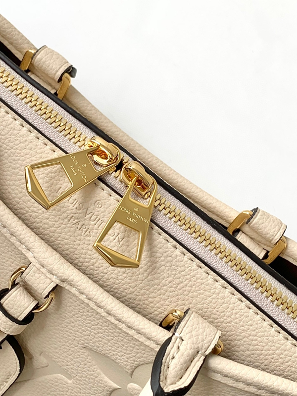 ルイヴィトンバッグ素材ディテール